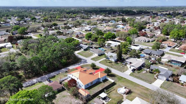 757 Donau Avenue NW, Palm Bay, FL 32907