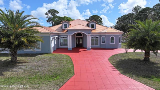 757 Donau Avenue NW, Palm Bay, FL 32907