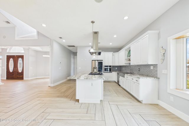 757 Donau Avenue NW, Palm Bay, FL 32907