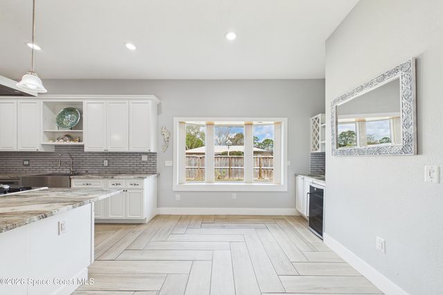 757 Donau Avenue NW, Palm Bay, FL 32907