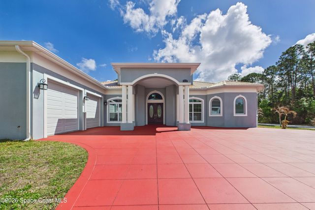 757 Donau Avenue NW, Palm Bay, FL 32907