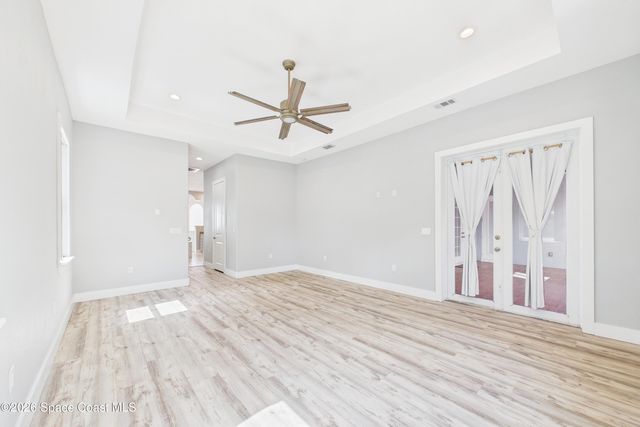 757 Donau Avenue NW, Palm Bay, FL 32907