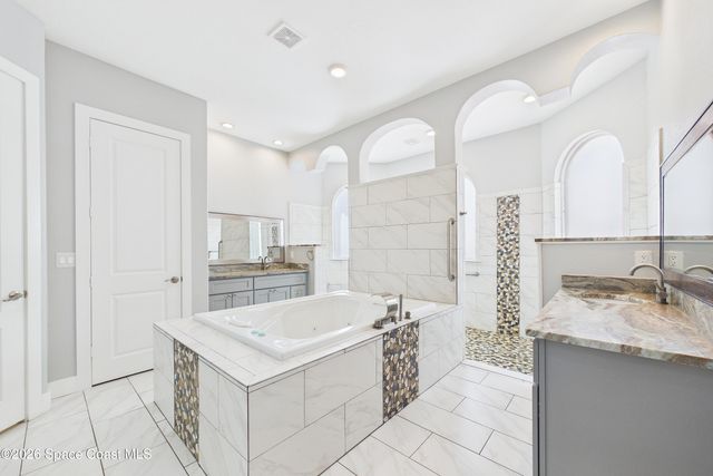 757 Donau Avenue NW, Palm Bay, FL 32907