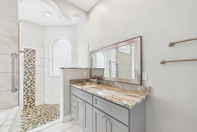 757 Donau Avenue NW, Palm Bay, FL 32907