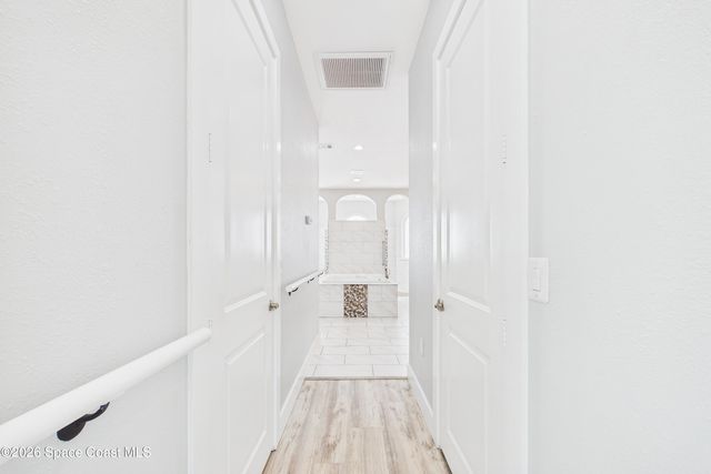 757 Donau Avenue NW, Palm Bay, FL 32907