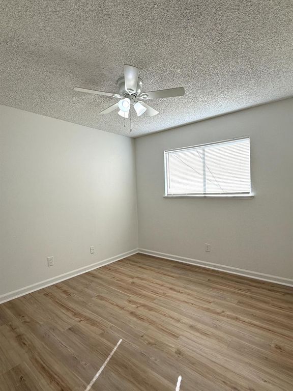 Image 16 of property listing at 1105 N Thorne Avenue, Fresno, CA 93728