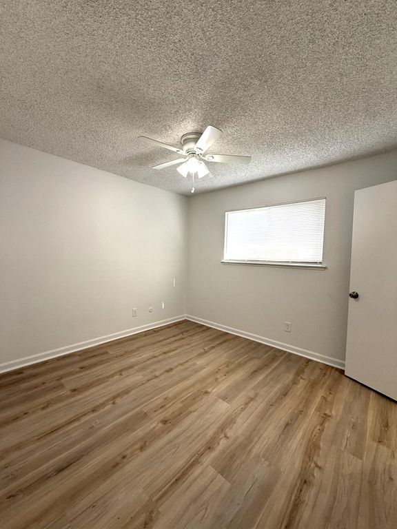 Image 17 of property listing at 1105 N Thorne Avenue, Fresno, CA 93728
