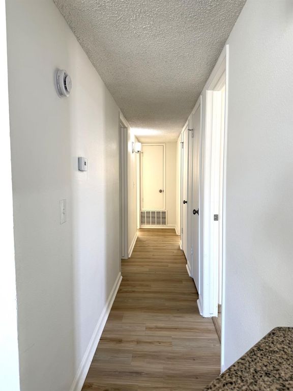 Image 9 of property listing at 1105 N Thorne Avenue, Fresno, CA 93728