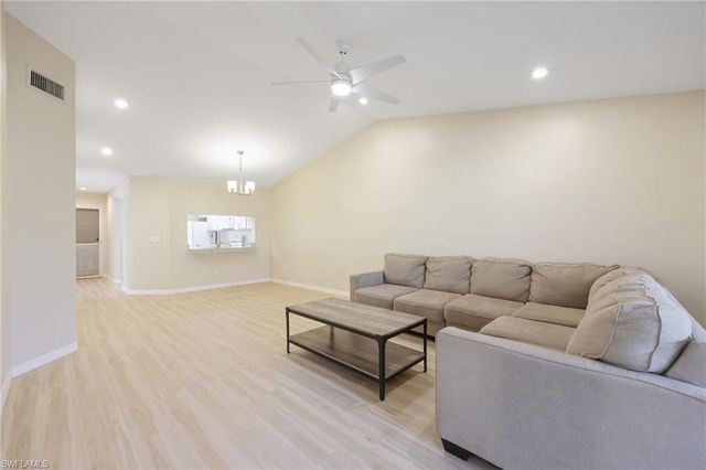 7756 Jewel LN 204, Naples, FL 34109