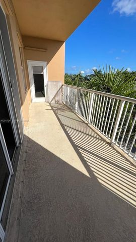 509 E Sheridan St 408, Dania Beach, FL 33004