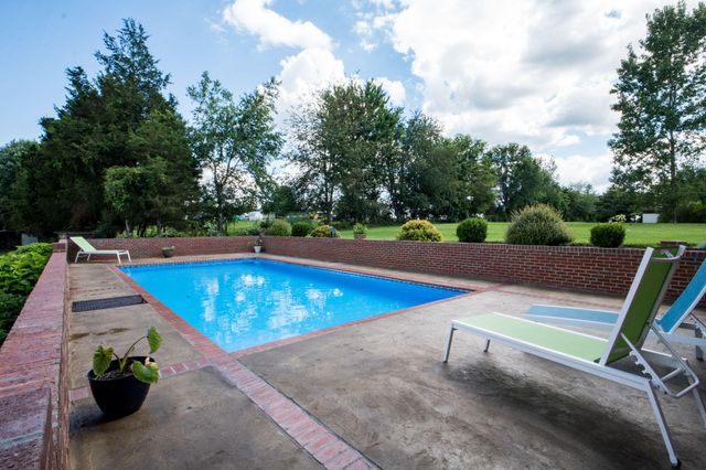 320 Alice Roy Road, Windsor, KY 42565