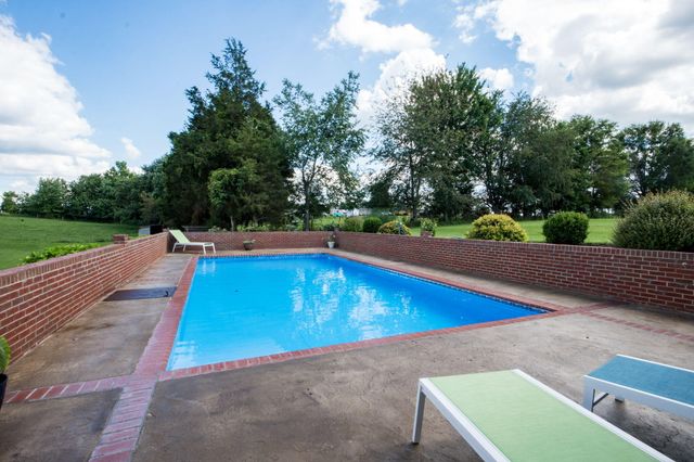 320 Alice Roy Road, Windsor, KY 42565