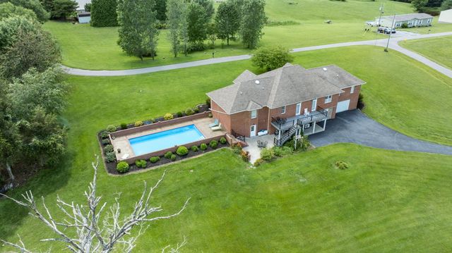 320 Alice Roy Road, Windsor, KY 42565