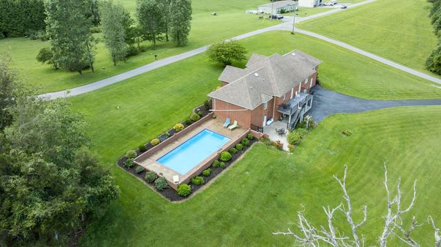 320 Alice Roy Road, Windsor, KY 42565