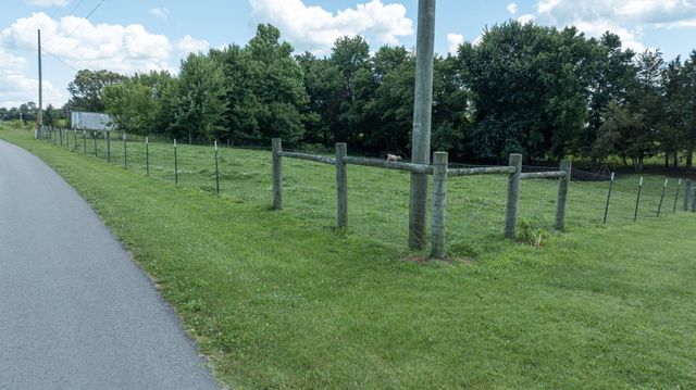 320 Alice Roy Road, Windsor, KY 42565