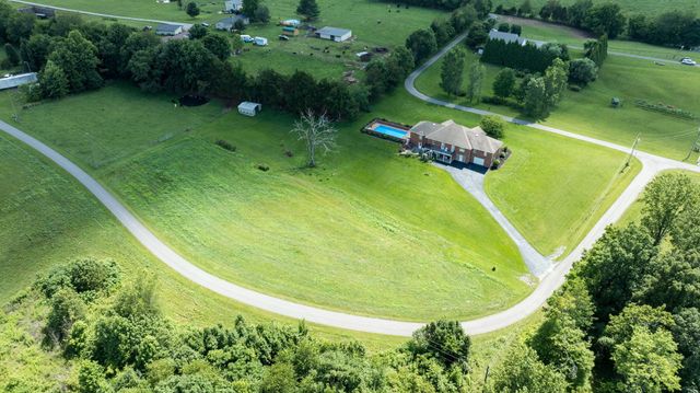 320 Alice Roy Road, Windsor, KY 42565