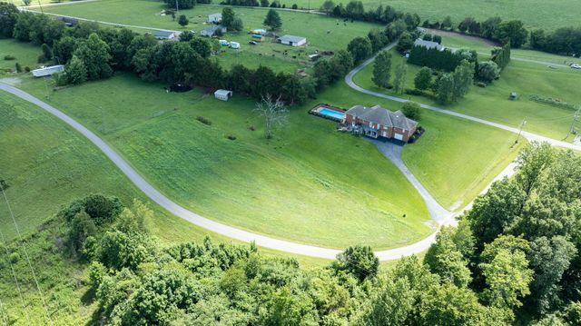 320 Alice Roy Road, Windsor, KY 42565