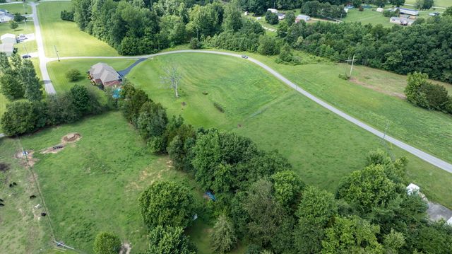 320 Alice Roy Road, Windsor, KY 42565