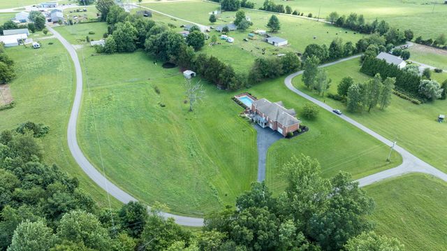 320 Alice Roy Road, Windsor, KY 42565