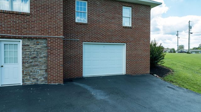 320 Alice Roy Road, Windsor, KY 42565