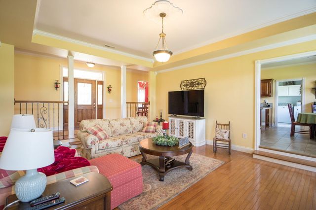 320 Alice Roy Road, Windsor, KY 42565