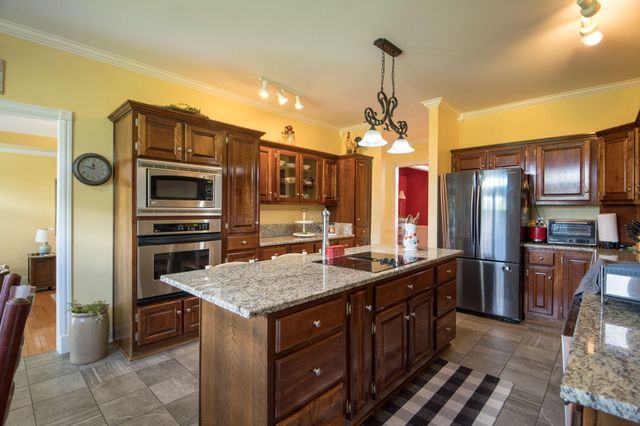 320 Alice Roy Road, Windsor, KY 42565