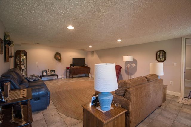 320 Alice Roy Road, Windsor, KY 42565