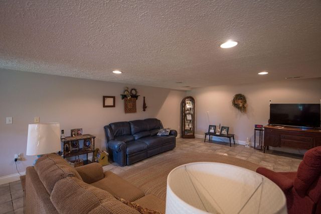 320 Alice Roy Road, Windsor, KY 42565