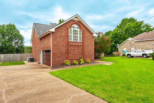 117 Waterford Way, Hendersonville, TN 37075