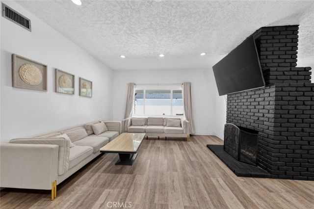 16003 Dearborn Street, North Hills, CA 91343