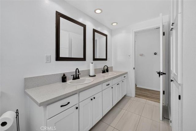 16003 Dearborn Street, North Hills, CA 91343