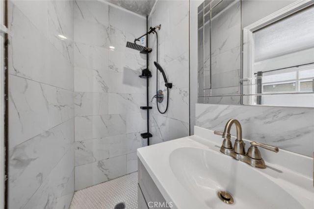 16003 Dearborn Street, North Hills, CA 91343