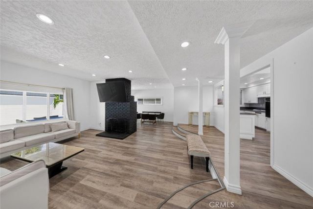 16003 Dearborn Street, North Hills, CA 91343