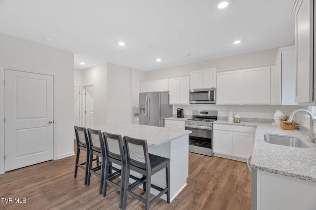 72 Ollie Street, Johnson City, TN 37615