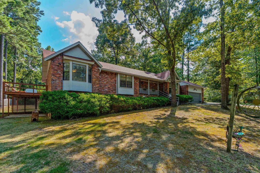 8901 Dawn Drive, Mabelvale, AR 72103
