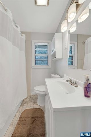 137 Lincoln Place, Waldwick, NJ 07463