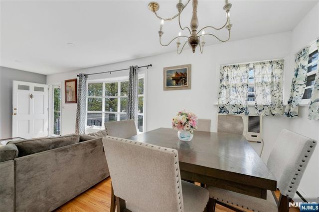 137 Lincoln Place, Waldwick, NJ 07463