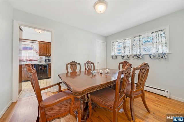 137 Lincoln Place, Waldwick, NJ 07463