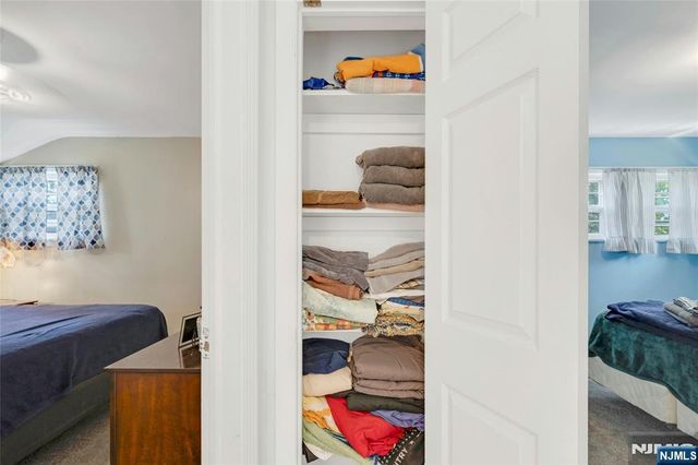 137 Lincoln Place, Waldwick, NJ 07463