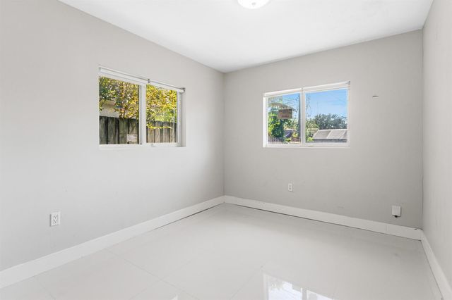 1519-1521 NW 8th Avenue, Fort Lauderdale, FL 33311