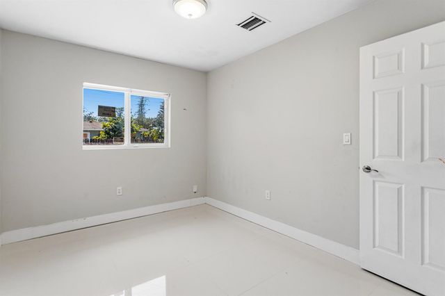 1519-1521 NW 8th Avenue, Fort Lauderdale, FL 33311