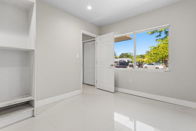 1519-1521 NW 8th Avenue, Fort Lauderdale, FL 33311