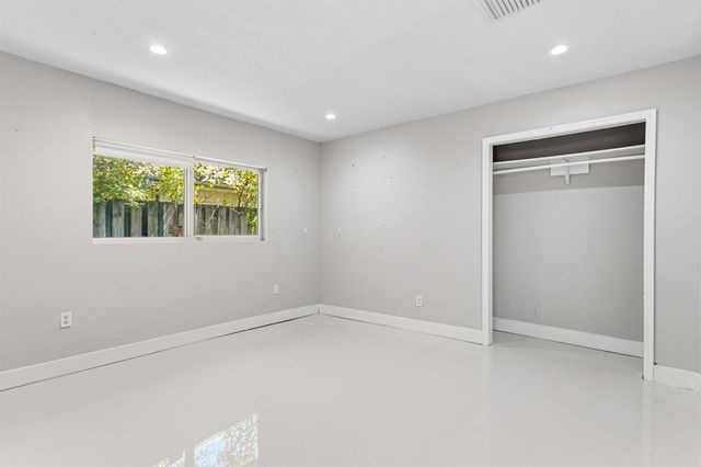 1519-1521 NW 8th Avenue, Fort Lauderdale, FL 33311