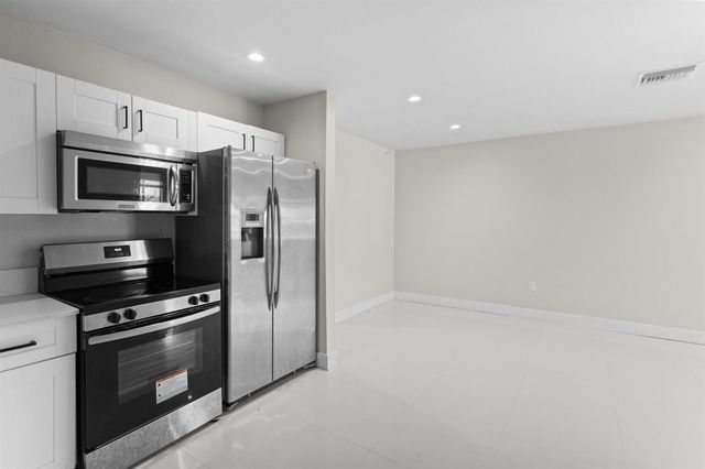 1519-1521 NW 8th Avenue, Fort Lauderdale, FL 33311