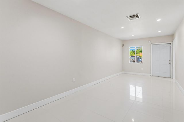 1519-1521 NW 8th Avenue, Fort Lauderdale, FL 33311