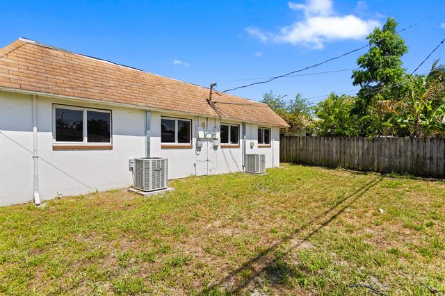 1519-1521 NW 8th Avenue, Fort Lauderdale, FL 33311