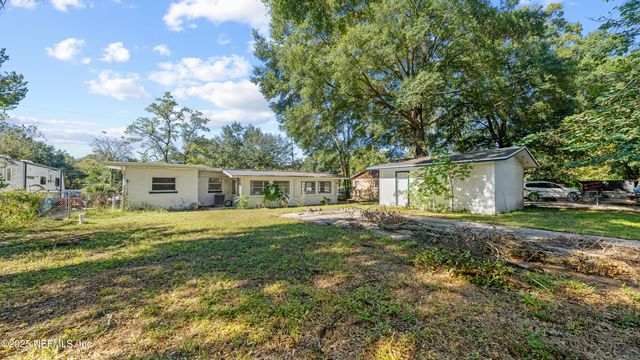 1425 DOMAS Drive, Jacksonville, FL 32211