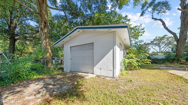 1425 DOMAS Drive, Jacksonville, FL 32211