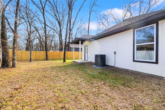 120 Red Bird Lane, Mabank, TX 75156