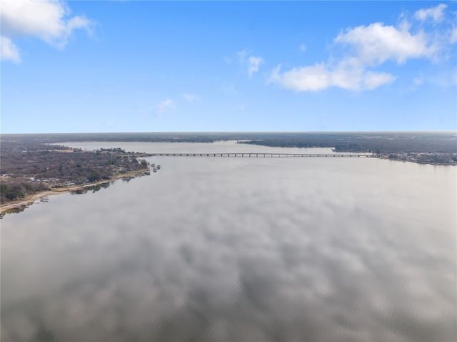 120 Red Bird Lane, Mabank, TX 75156